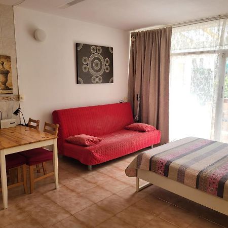 Studio With Garden Arona  Esterno foto