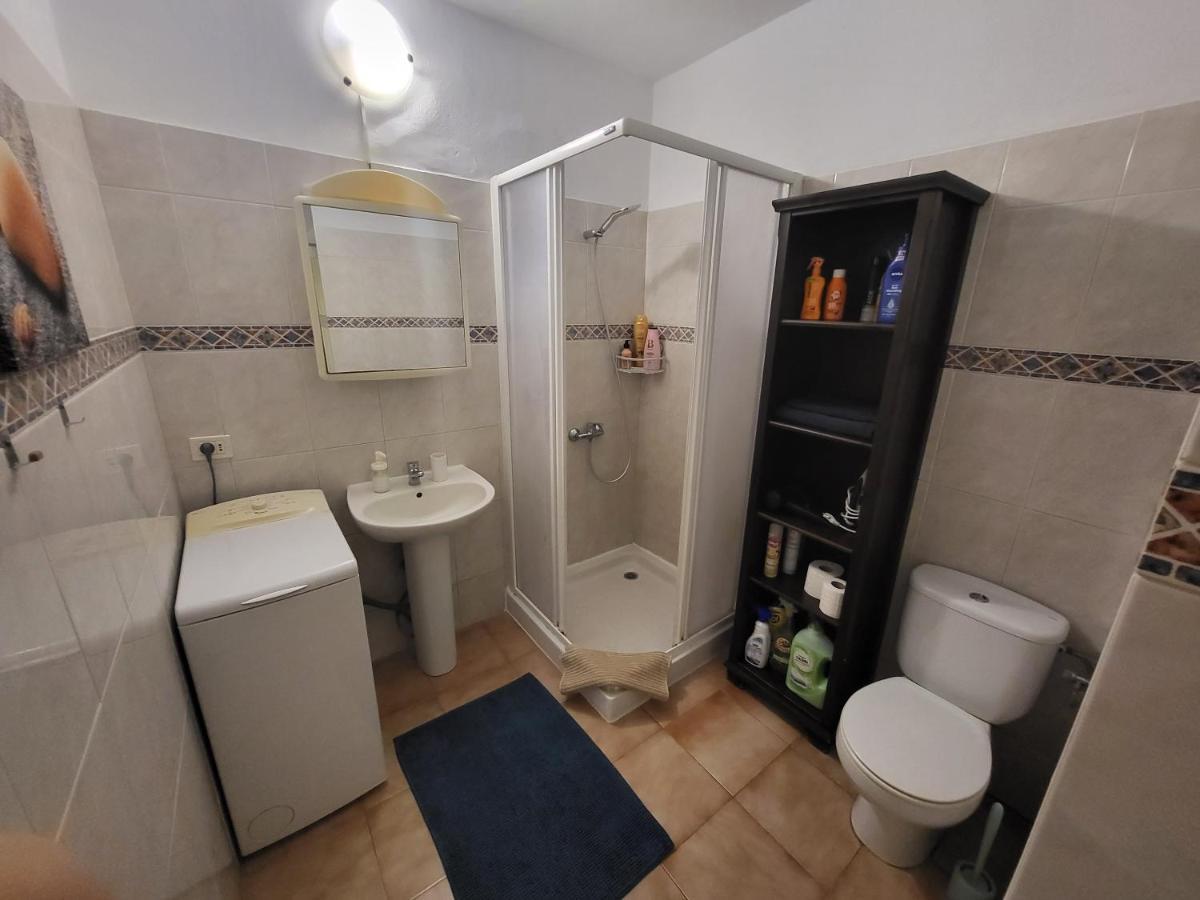Studio With Garden Arona  Esterno foto