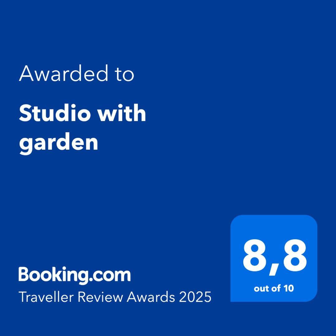 Studio With Garden Arona  Esterno foto